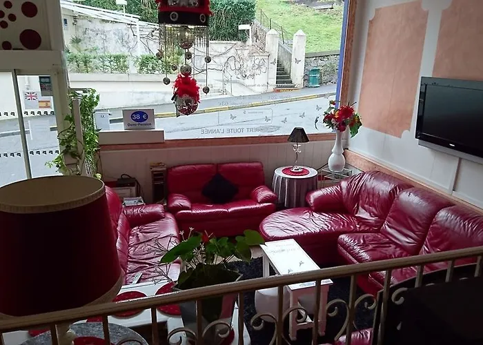 Saint Louis ホテル 2*