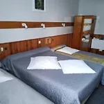 Hotel Saint Louis 2*