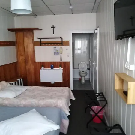 Ξενοδοχείο Saint Louis 2*