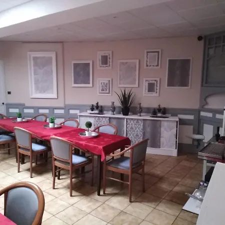 Ξενοδοχείο Saint Louis 2*